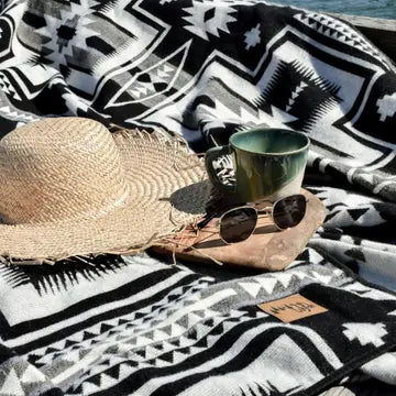 Wylde Brigade - Tulcan Reversible Blanket Throw