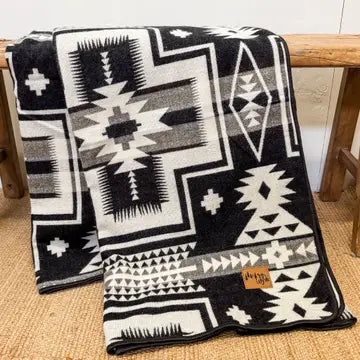 Wylde Brigade - Tulcan Reversible Blanket Throw