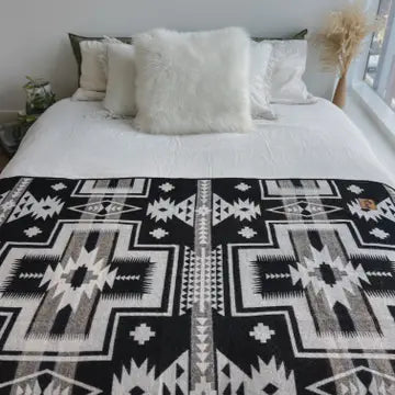 Wylde Brigade - Tulcan Reversible Blanket Throw